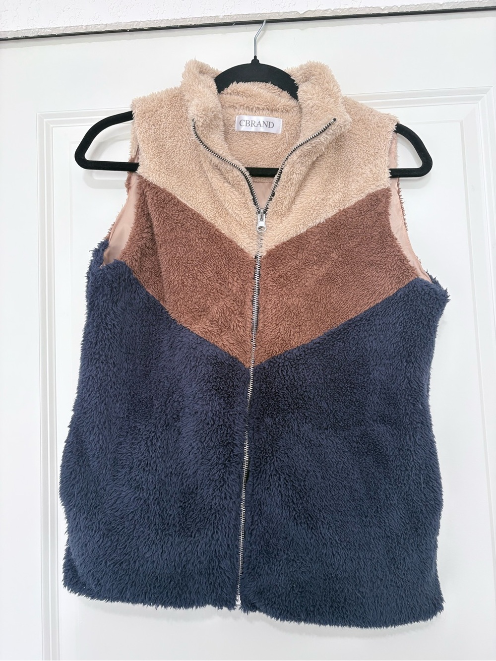 Colorblock Sherpa Vest - Navy, Brown, Cream